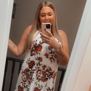 Meet your Posher, Holly